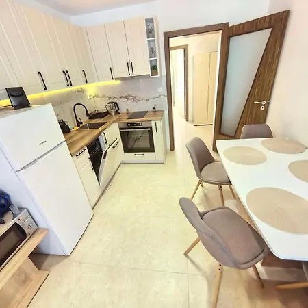 Sunny Dream Family Apartament